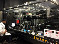 写真1: ニューヨーク大学アブダビ校の
Panceの実験室の最新機器