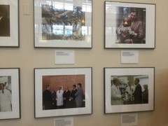 写真１　NIHの建物内に飾られた歴代大統領の写真