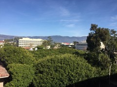 写真１　晴れた日のカルフォルニア大学サンタバーバラ校の眺め