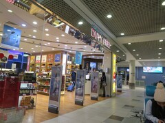 写真２　モスクワの免税店には西側のモノがあふれていた。