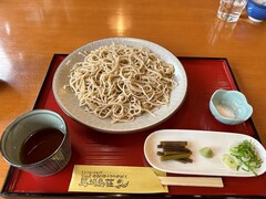 写真３　馬場島荘名物の新そば、一日限定15食。