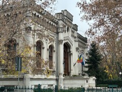 写真1　 ブカレスト大学日本語学科創立５０周年記念シンポジウムが開催された建物