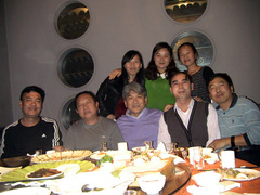 写真1：中国の仲間たちとの楽しい宴会